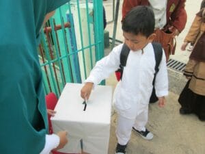 Anak anak sdit iqro' donasi untuk al aqsha