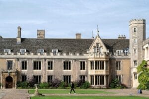 Mahasiswa Cambridge Minta Universitas di Inggris Divestasi dari israel