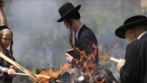 Pemukim ilegal israel merusak 20 ban kendaraan palestina di tepi barat